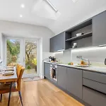 Апартаменты Market Street Apartment, Клифден