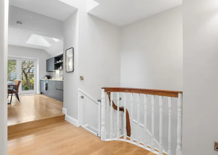 Market Street Apartment,